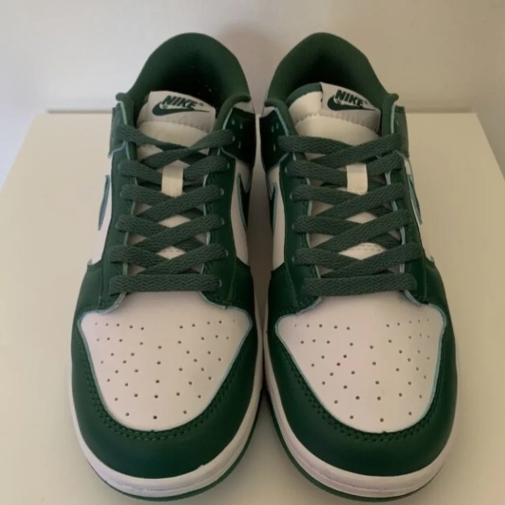 Varsity green - Picture 3 of 5